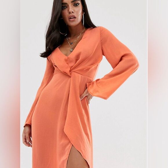 Missguided Maxi Dress with twist detail and side split - Picture 3 of 10